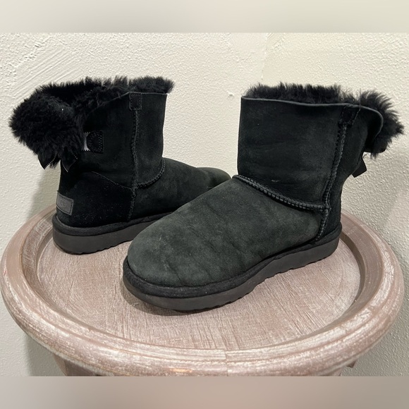 UGG Mini Bailey Bow II Ribbon Boots in size 9 - Black - Picture 5 of 11